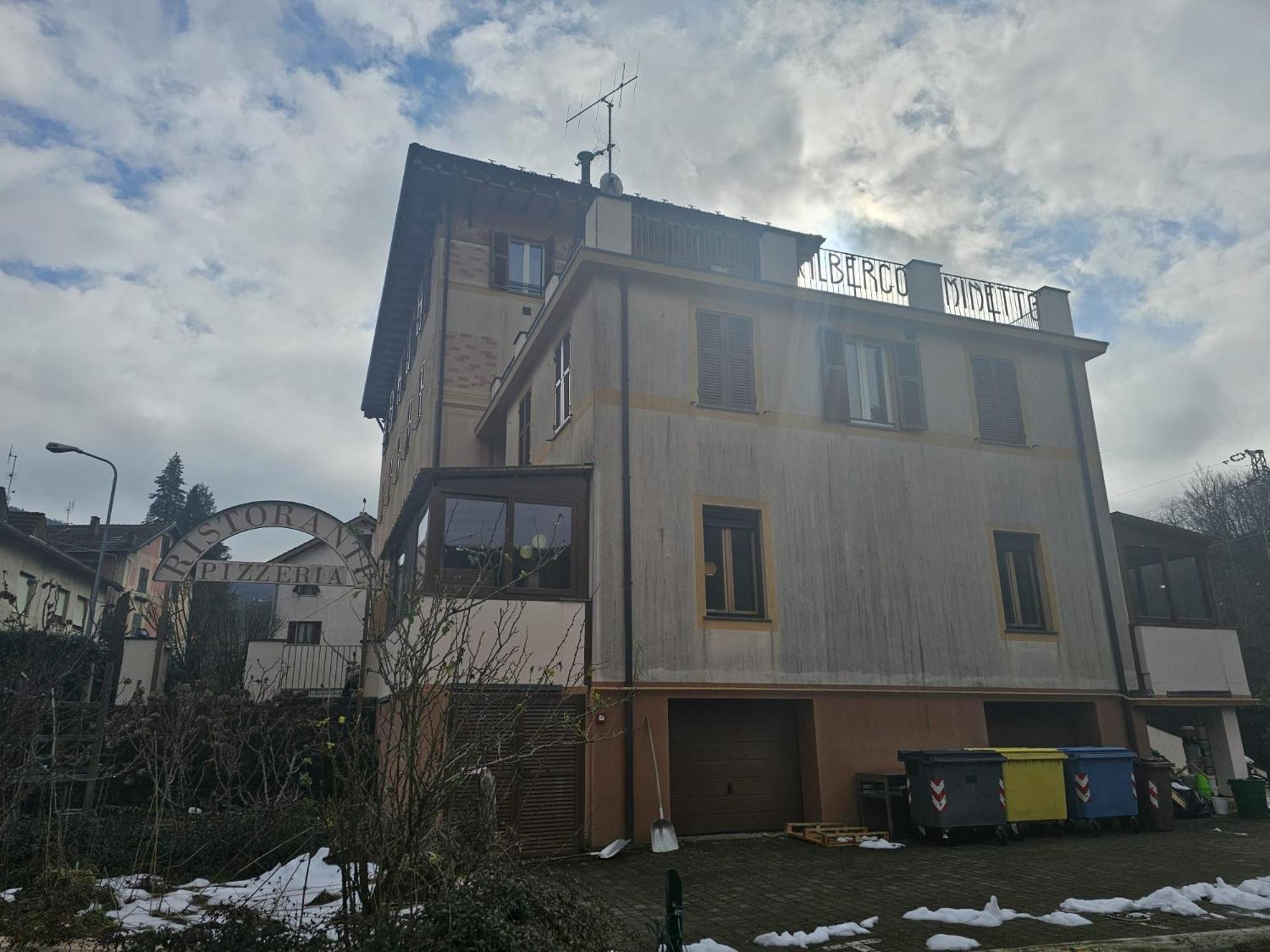 Albergo Minetto Martina Olba Bagian luar foto